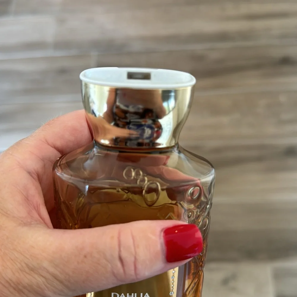 Bath & Body Work Dahlia Body Wash